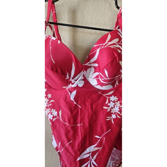 Shape Fx Tummy Control One Piece Swimsuit Size 16 Red Floral NWT - Picture 3 of 5